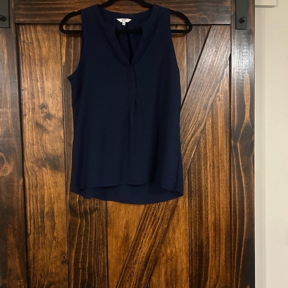 Crown & Ivy Sleeveless Navy Blue Women's Top - Picture 3 of 8